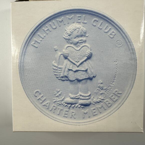 M.I. Hummel Club 20th Anniversary Commemorative Set 1977–1997 Goebel Germany - Picture 7 of 10